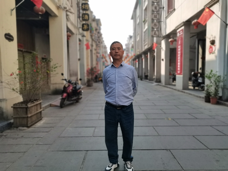 一粒尘埃的第一张照片--四川王婆说媒
