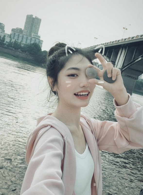 昭十晰的第二张照片--四川王婆说媒